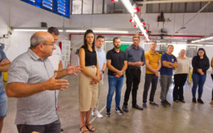 Vereadores acompanham inauguração de novo atelier de calçados