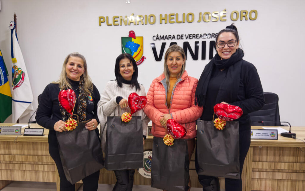 Homenagem alusiva ao Dia das Mães
